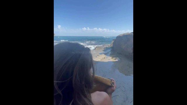 Conozco a una chica en la playa nudista de Alicante y acabo follandomela- FULL VIDEO IN MY OF