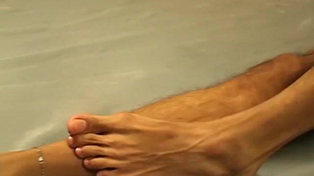 Sergio is feet loving gay dude that loves licking them