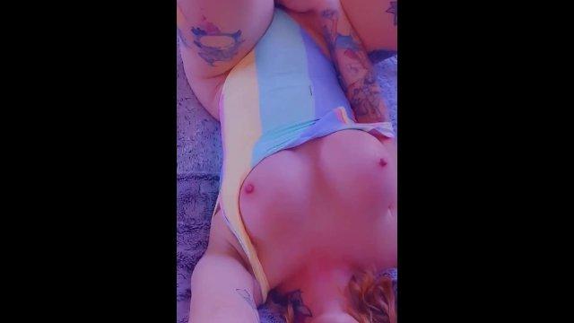 I masturbate for my boyfriend and send him this video of my wet pussy